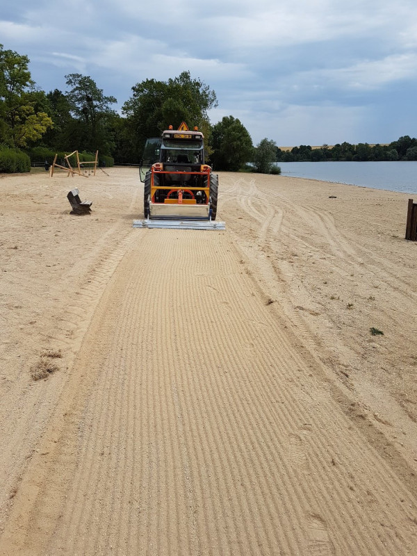 SABL'HYDRO+ Nettoyeurs de sable tractés